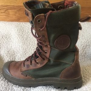 Women’s Palladium boots!
